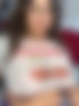 Larissa_Antonella – Naživo chatovacia miestnosť