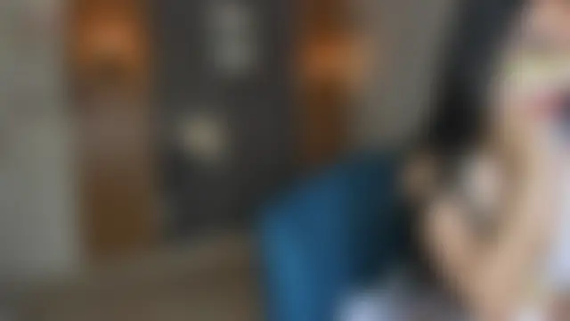 Tahira_Hazadn Webbikameraesitys