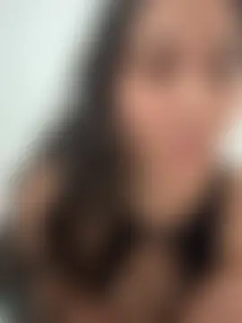 LatinDoll8 即時 XXX 聊天