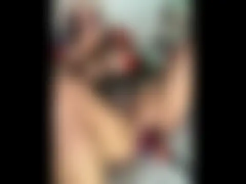 Pokazy przed kamerką – halana_squirts