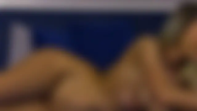 Pertunjukan Kamera Web AlizzzStorm