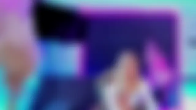 Queens_Wonders_Blonders' Webcam Show