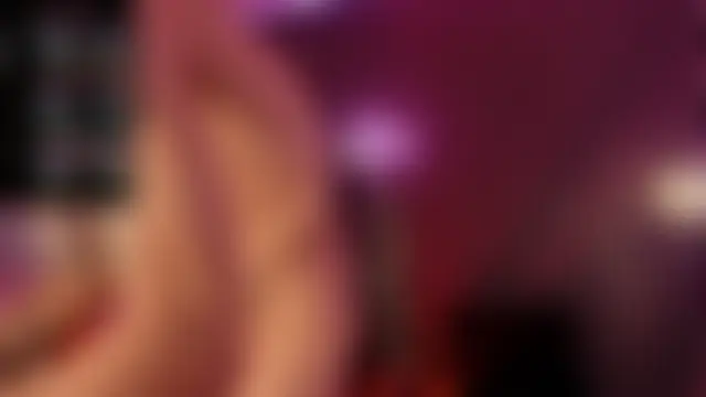 Pokazy przed seks kamerką na żywo – Maximoking26