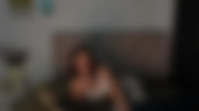 Bonnieshyy: онлайн-секс-чат