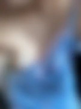 Živá chatovací místnost Emi_hot1