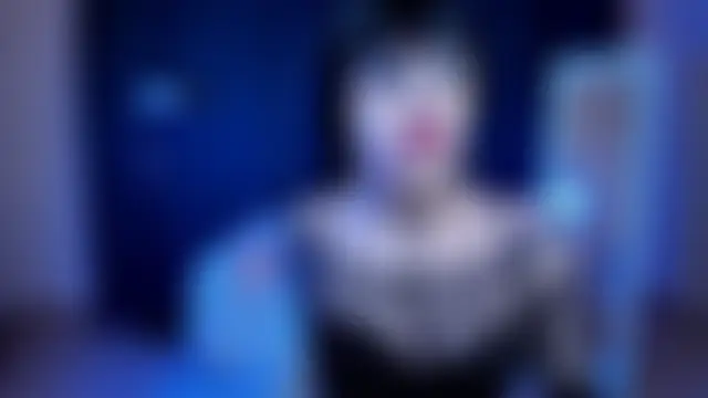 Madison_dolly Show in webcam