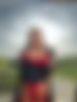 Pokazy przed kamerką – Alimela