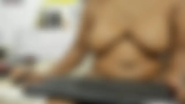 HornyMariu's Live Chat Room