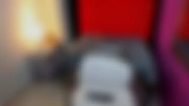 ScarletBigTitties Live chatroom