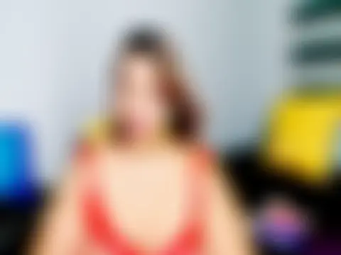 Sassy_Tassy Adlı Modelin Canlı XXX Sohbeti