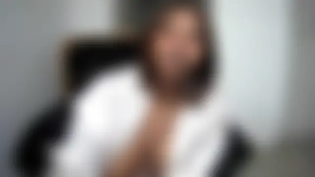 GoldenPussyXOXO's Webcam Show