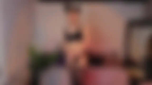 LoralAvery: διαδικτυακό σόου στην κάμερα