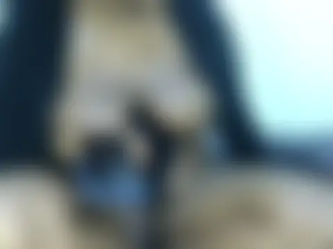 Sweettkendy: διαδικτυακό σόου στην κάμερα