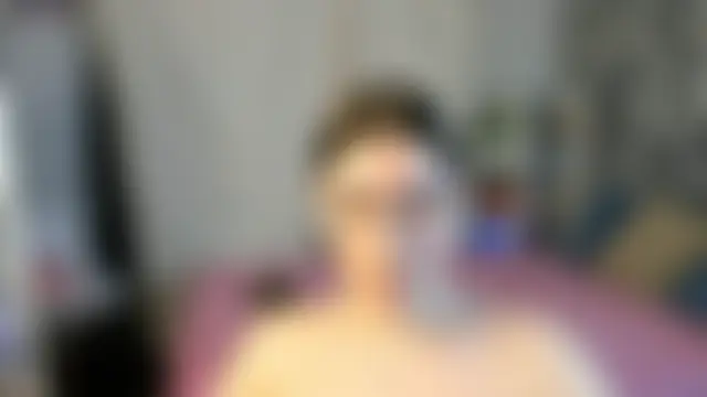 Coraline_kitty: διαδικτυακό σόου στην κάμερα