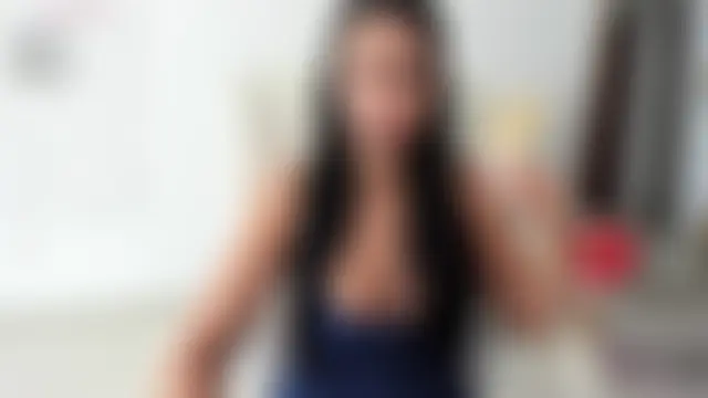 renata_t_'s Live Chat Room