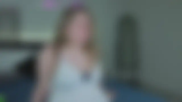 Megan_Violer's Live Chat Room