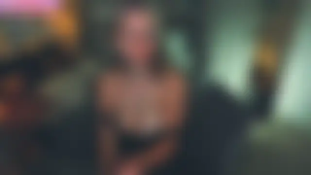 Linda_Roxy Adlı Modelin Canlı XXX Sohbeti