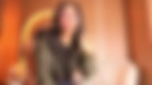 Alina_b_ Adlı Modelin Canlı XXX Sohbeti