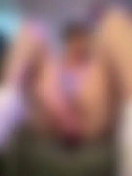 Pokazy przed kamerką – MiraKisss