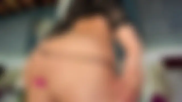 MiaKay1 Adlı Modelin Canlı XXX Sohbeti