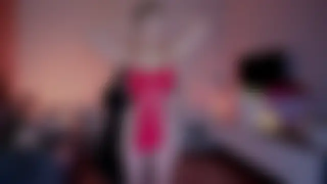 RileyMee Show in webcam