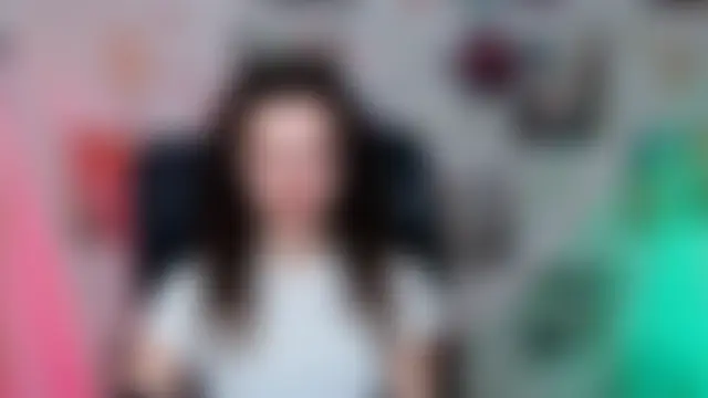 Show modela _SusieSu_ na web-kameri