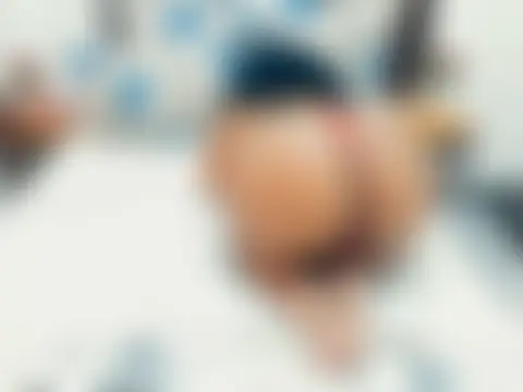 GiantBootyMilf Show Webcam