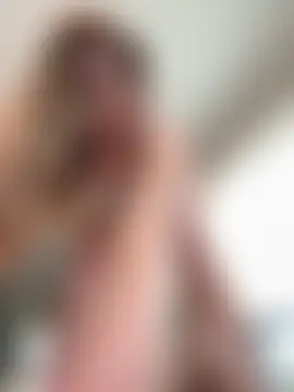 JulieLittleLove's Live Webcam Show