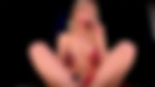 Bellydevilmilky: διαδικτυακό σόου στην κάμερα