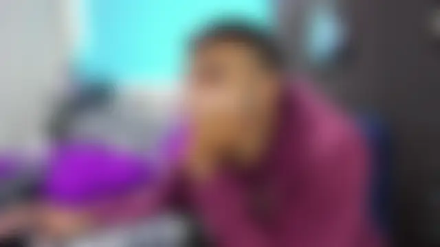 Živý XXX chat LazyandSniffer28