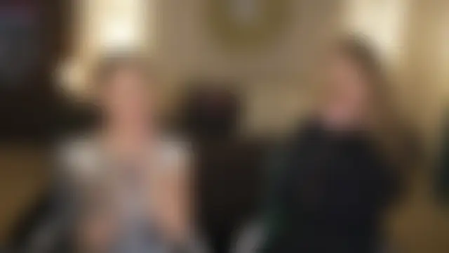 Jasmine_Flow: διαδικτυακό σόου στην κάμερα