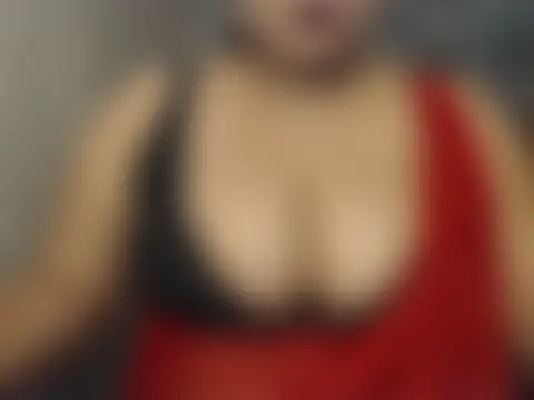 Oh_Maya: διαδικτυακό σόου στην κάμερα