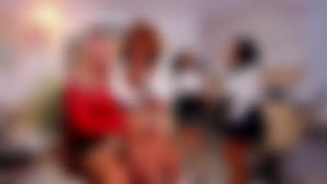 Franshesca_HotxxX: διαδικτυακό σόου στην κάμερα