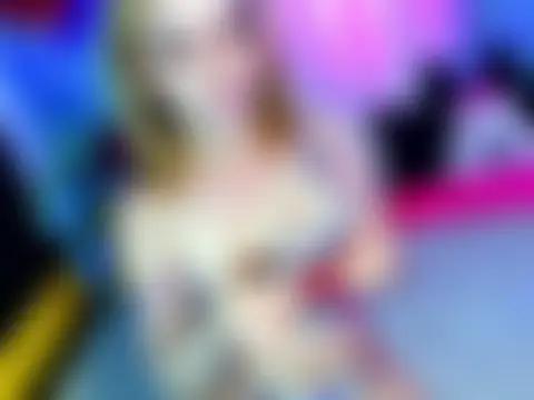 baby_kiraxx: διαδικτυακό σόου στην κάμερα