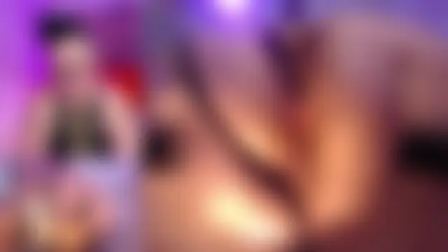 ErikaMontiel__ Show in webcam