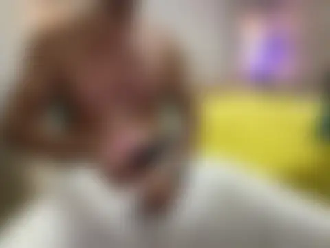 CasadoLutadorBigStuds 网络视讯表演