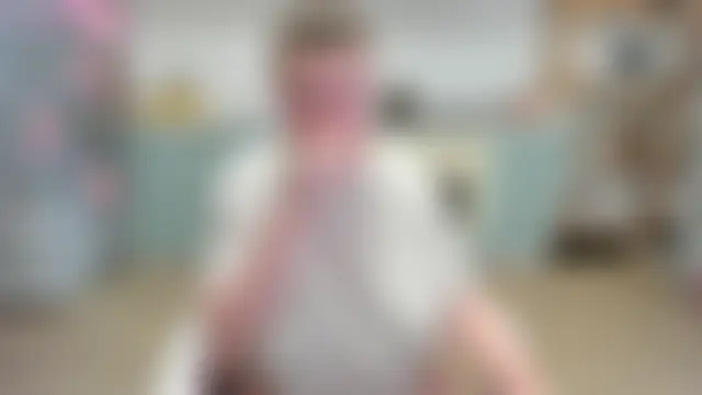 LinaElasm's Live Chat Room