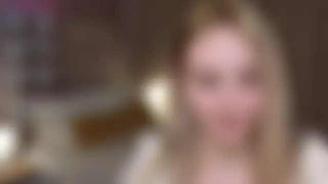 Shy_Polly: διαδικτυακό σόου στην κάμερα