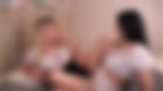 Pertunjukan Kamera Web SharynMelchert