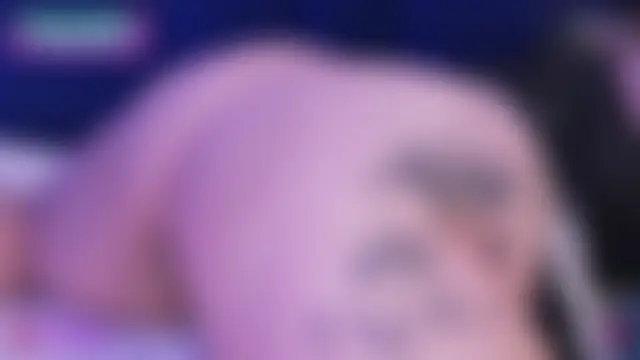 BeeaMayer Pertunjukan Webcam