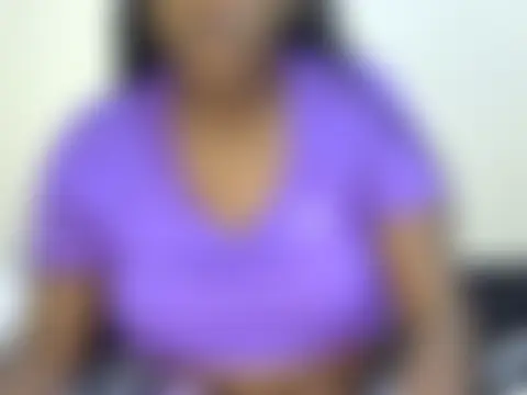 Sweettkendy: διαδικτυακό σόου στην κάμερα