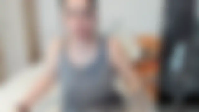 sweetemy4u: διαδικτυακό σόου στην κάμερα