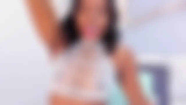 EmilyDiaaz élő XXX-chatje