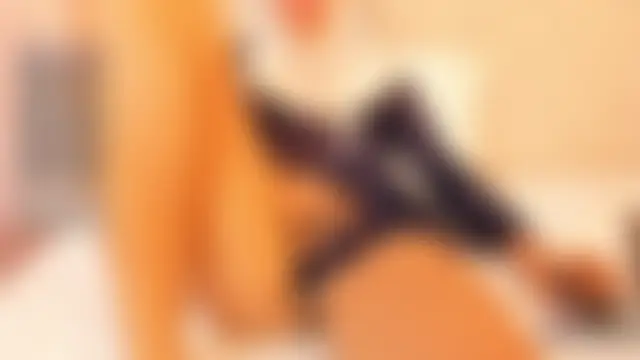 hanajameela: διαδικτυακό σόου στην κάμερα