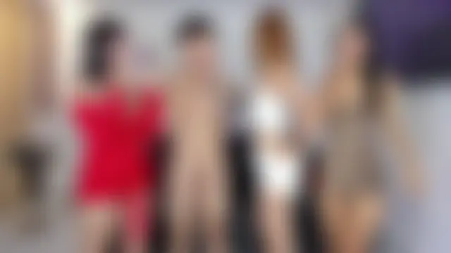 Pokazy przed kamerką – little_dolls11