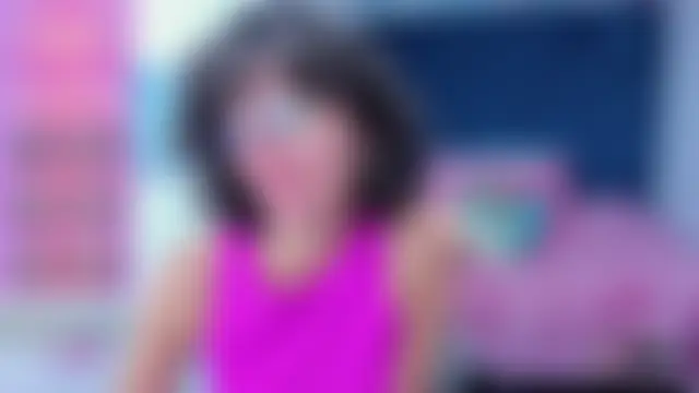 Valery_More__ Show in webcam