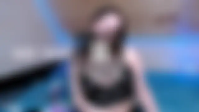 XXX chat uživo modela RainaMint