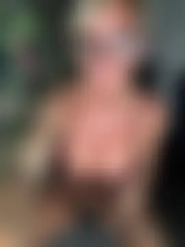 Pokazy przed kamerką – Big-Tits696969