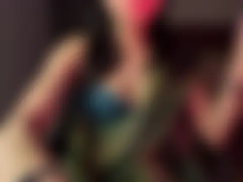 Rayna_Rachel Show in webcam