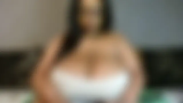 MatureBustyAngiexx's Webcam Show